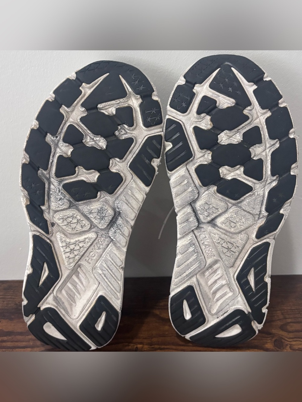Hoka One One Arahi 6 Shoes Men’s Size 10 D Low Top Running Sneakers - Picture 6 of 8